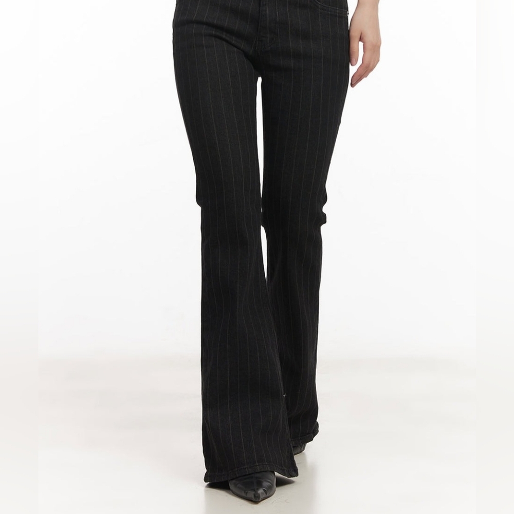 Max Studio Black & Striped Flare Pants